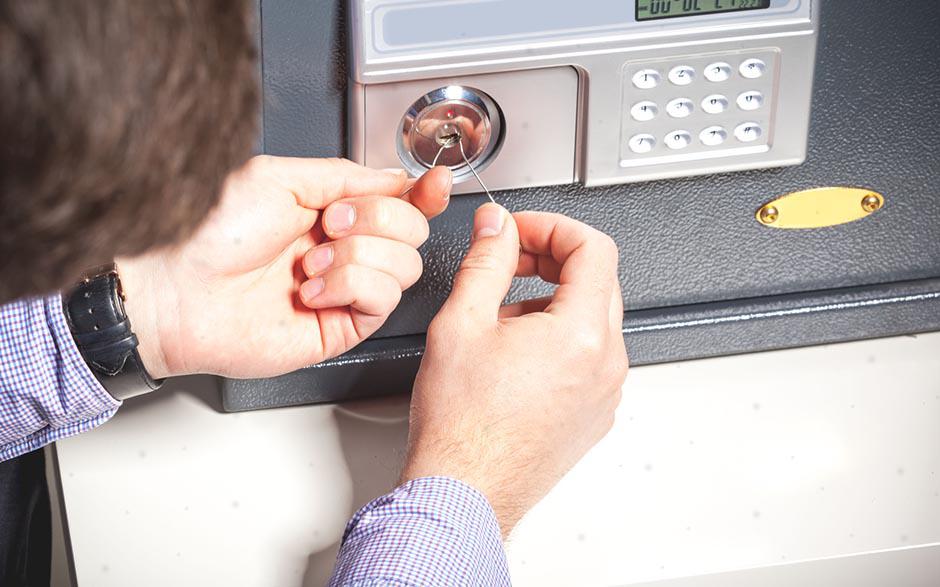 porte intérieure bloquée Cachan